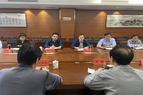 揚州大學(xué)附屬醫(yī)院指導(dǎo)5_副本.jpg 揚州大學(xué)附屬醫(yī)院指導(dǎo)5_副本.jpg
